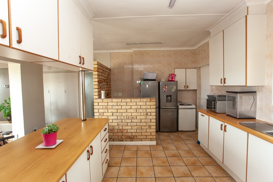3 Bedroom Property for Sale in Humerail Eastern Cape